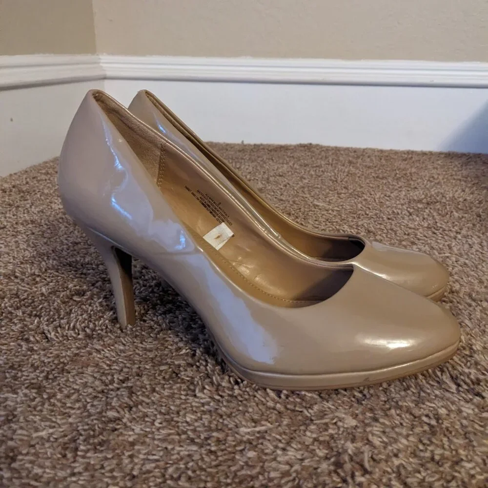 Merona Nude Pumps - Picture 2 of 8